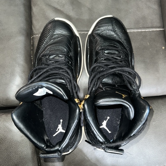 Woman Jordan 12 XII Retro
Reptile Black Gold - Picture 8 of 9